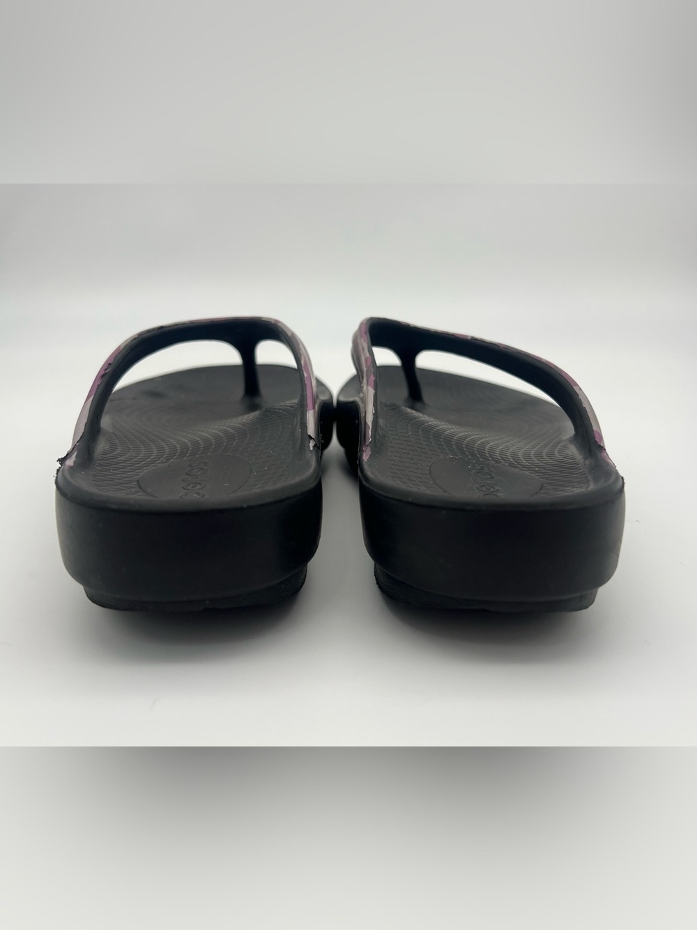 OOFOS OOlala Recovery Sandals Womens 7 Black purple violet Camo Thong Flip Flop - Picture 3 of 6